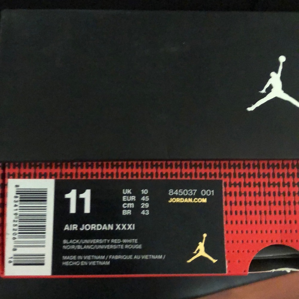 Men’s Jordan’s - Picture 7 of 8